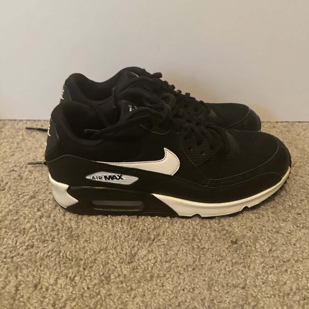 Women Nike Air Max size 8